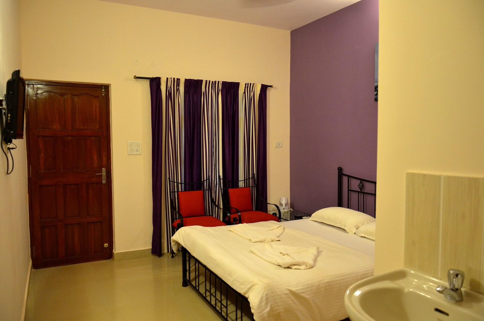 Garima Of Mandrem Hotel Bagian luar foto