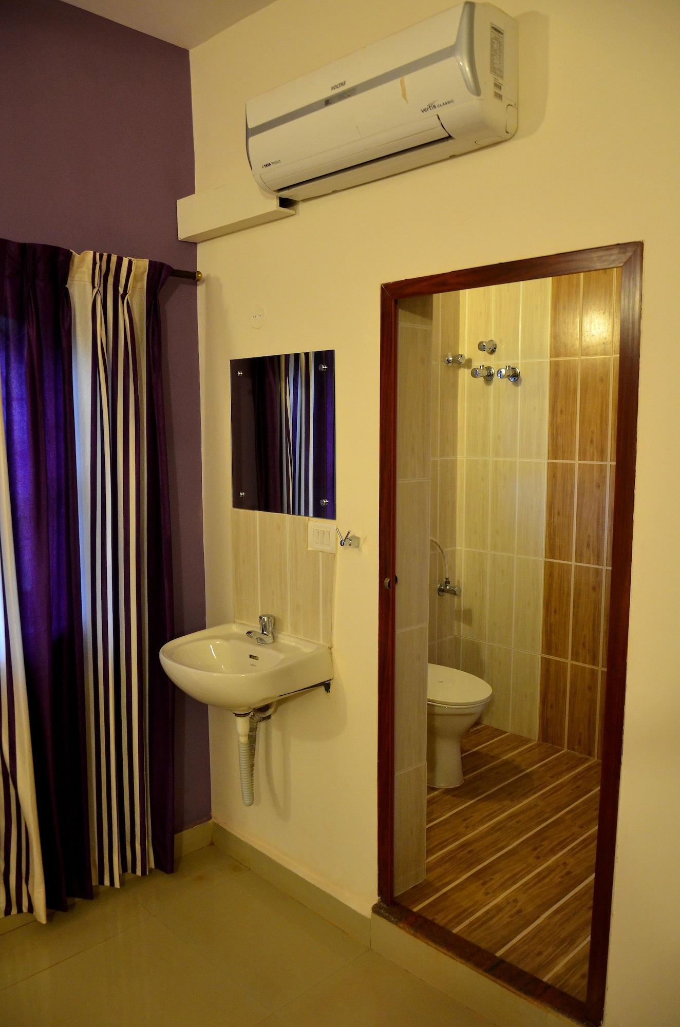 Garima Of Mandrem Hotel Bagian luar foto