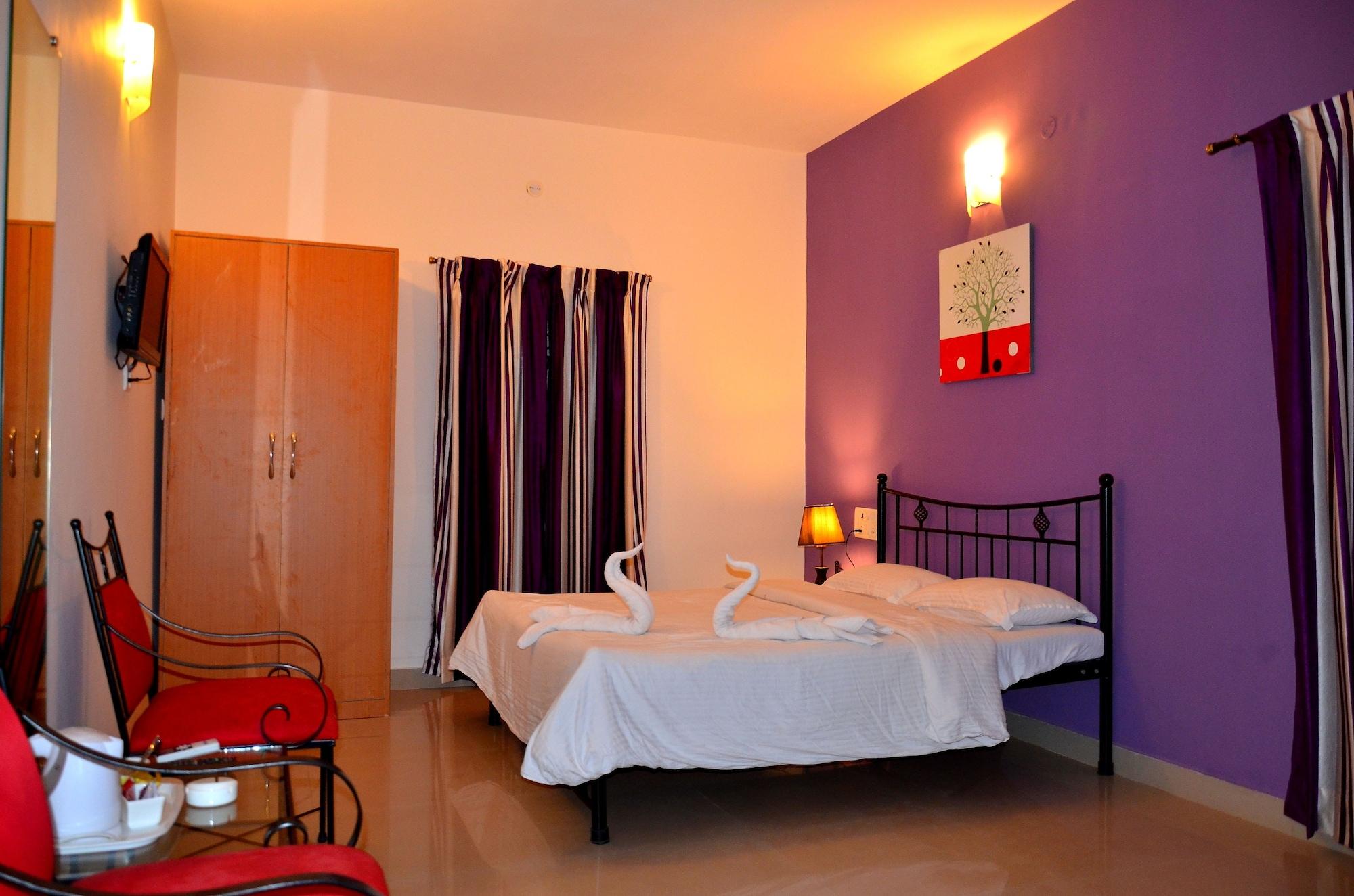Garima Of Mandrem Hotel Bagian luar foto